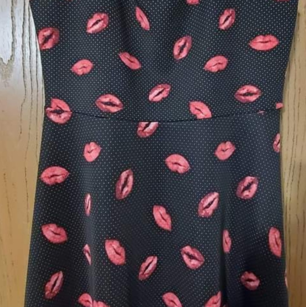 Torrid Lip Print Dress Size 1
